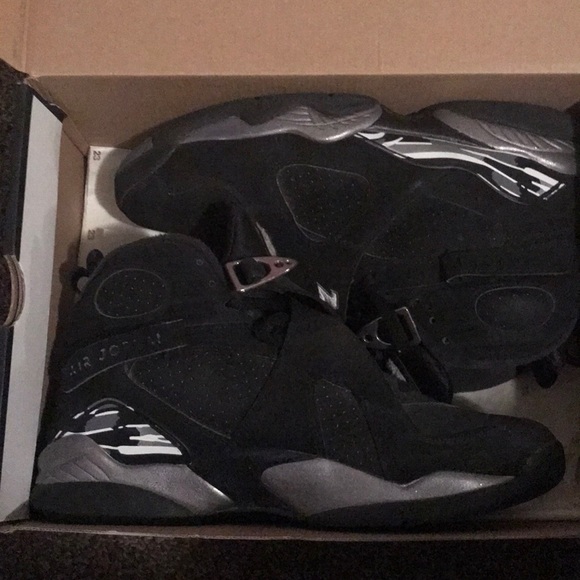 Shoes - Picture 2 of 7